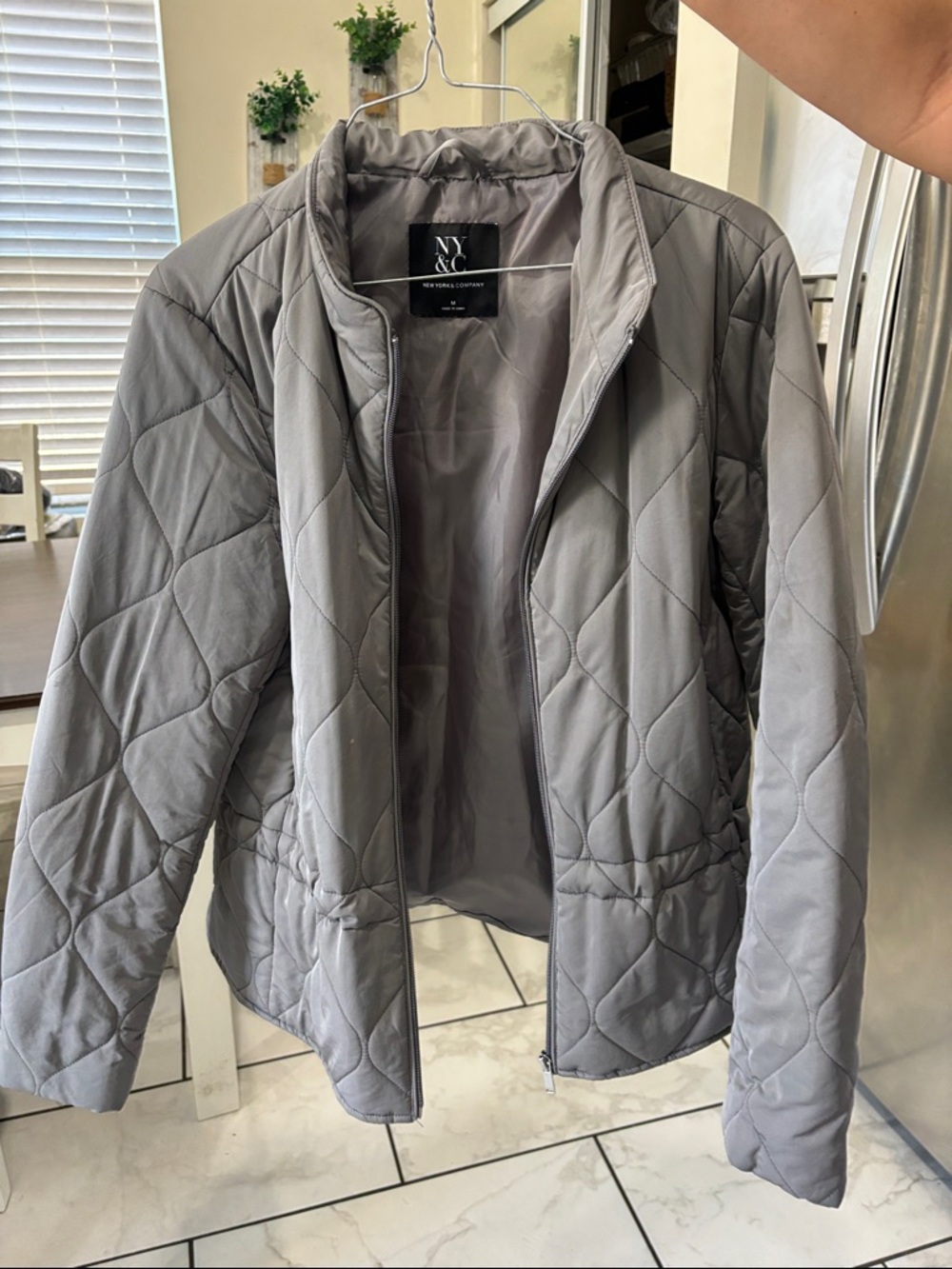 New York & Company Quilted Light Gray Puffer Jacket